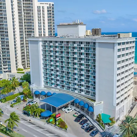 Ramada Plaza By Wyndham Marco Polo Beach Resort-3